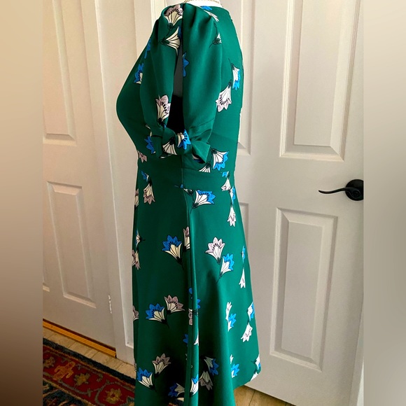 Ms.Selfridge Classic Green Floral Tea Dress with Open Puff Sleeve, Size 4 (US) - Picture 5 of 16
